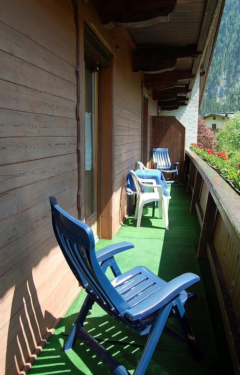 Landhaus Alpenrose Mayrhofen Exterior photo
