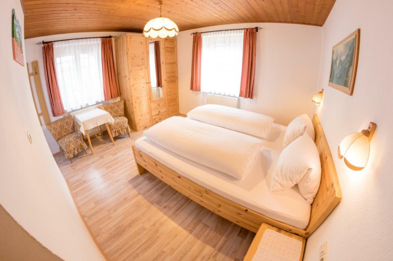 Landhaus Alpenrose Mayrhofen Exterior photo
